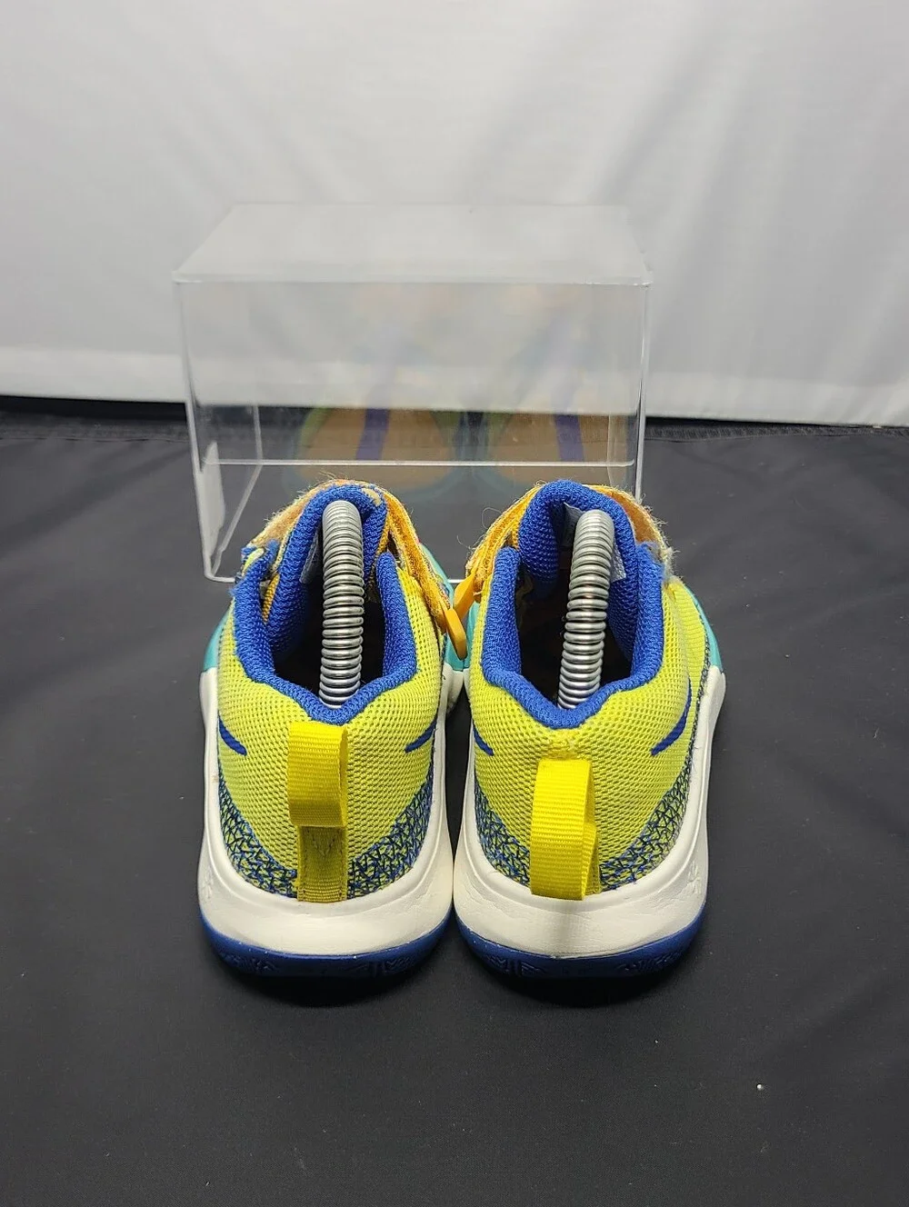 Nike Kyrie Flytrap VI 6 Limited Edition Shoes Yellow Spongebob- kids size 13C